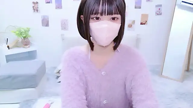 Snapshot of aki_zzz chatting on October 23, 9:52 am aki zzz online show from October 23, 9:52 am