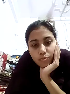magicmoment00786 online show from December 8, 12:30 pm