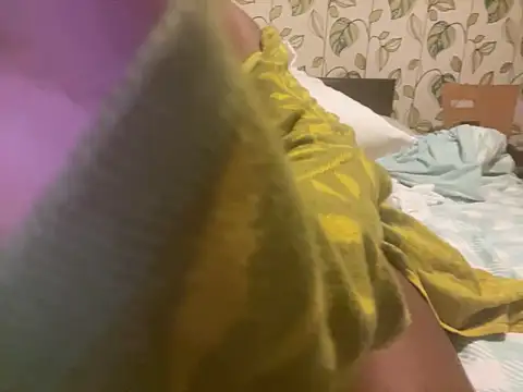 Snapshot of iveedie017 chatting on December 1, 11:14 pm iveedie017 online show from December 1, 11:14 pm