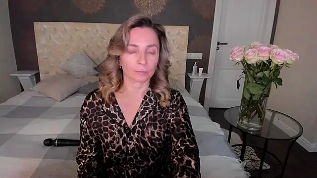 AllisonWilliams online show from October 6, 4:37 pm