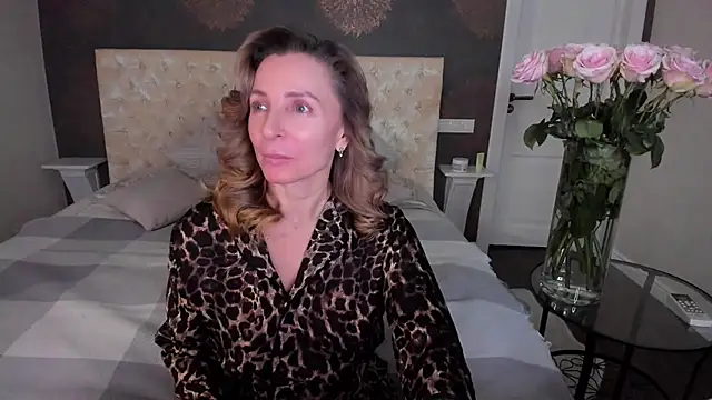 AllisonWilliams online show from December 3, 6:06 pm