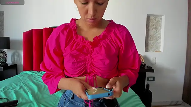 Violeta Roa online show from February 1, 1:09 pm