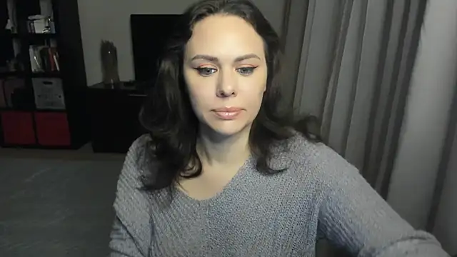 MollyCheiz online show from December 5, 3:52 pm