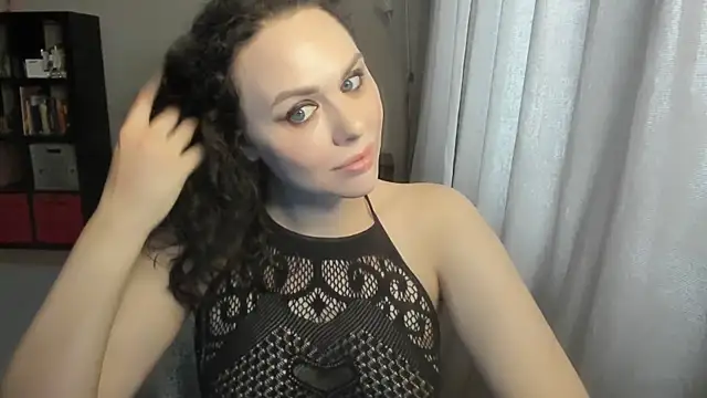 MollyCheiz online show from May 22, 12:11 pm