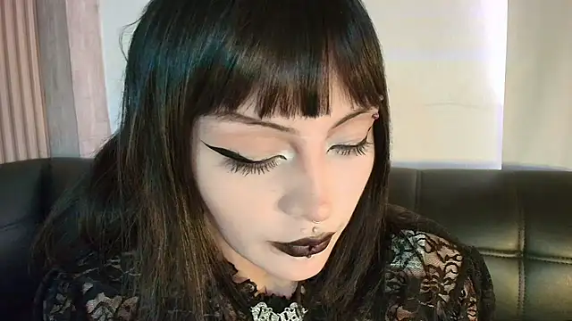 honney dark online show from May 12, 1:52 pm