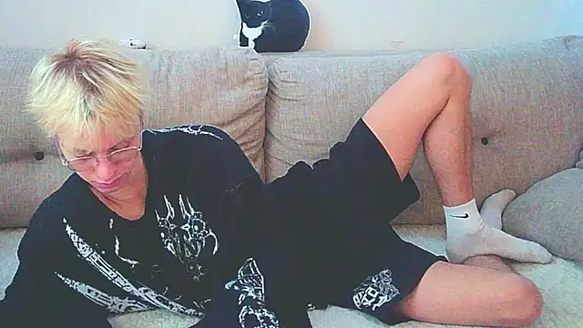 Ostin meow online show from December 11, 9:19 am