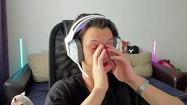 Snapshot of Ostin_meow chatting on March 4, 7:03 am Ostin meow online show from March 4, 7:03 am