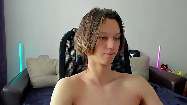 Snapshot of Ostin_meow chatting on March 11, 6:41 am Ostin meow online show from March 11, 6:41 am