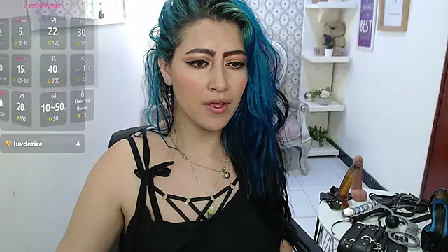 Snapshot of scarleth_blue chatting on January 11, 10:29 pm scarleth blue online show from January 11, 10:29 pm