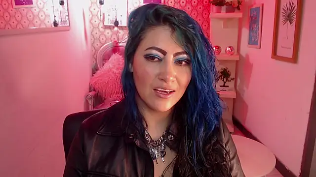 Snapshot of scarleth_blue chatting on September 15, 2:22 am scarleth blue online show from September 15, 2:22 am