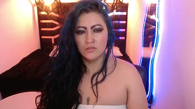 Snapshot of scarleth_blue chatting on March 19, 3:10 am scarleth blue online show from March 19, 3:10 am