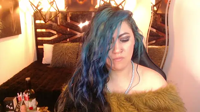 Snapshot of scarleth_blue chatting on April 11, 3:11 am scarleth blue online show from April 11, 3:11 am