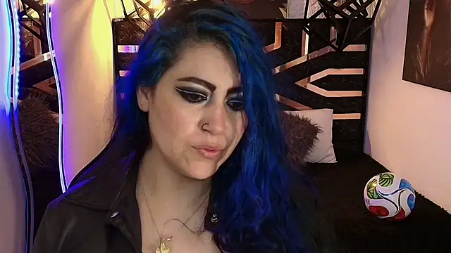 Snapshot of scarleth_blue chatting on June 13, 4:21 am scarleth blue online show from June 13, 4:21 am