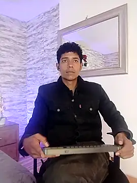 Snapshot of wagz chatting on July 1, 11:15 pm wagz online show from July 1, 11:15 pm