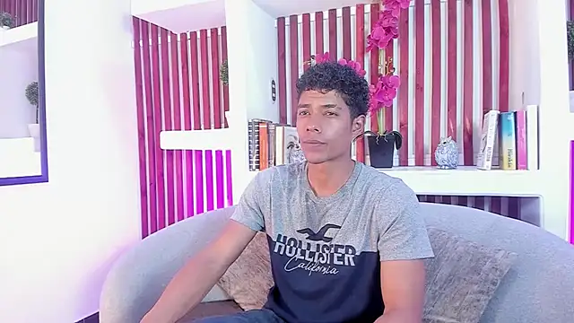Snapshot of wagz chatting on July 28, 7:50 pm wagz online show from July 28, 7:50 pm
