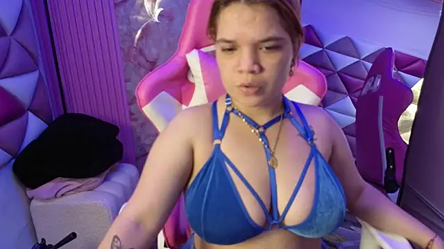 Snapshot of MelanyCarter18 chatting on March 31, 1:44 pm MelanyCarter18 online show from March 31, 1:44 pm
