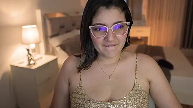 Camilaa bueno online show from December 24, 1:49 am