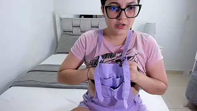 Camilaa bueno online show from July 23, 1:41 am
