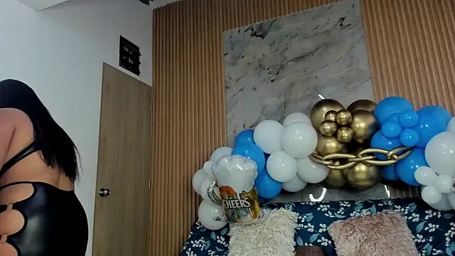 Snapshot of Any_topless chatting on October 3, 11:07 am Any topless online show from October 3, 11:07 am