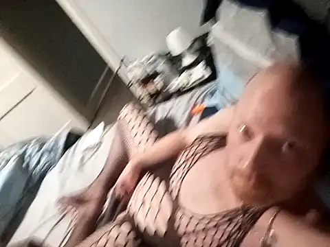 muffgoldcock online show from December 9, 8:54 pm