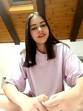 Snapshot of ella_grays chatting on December 2, 8:11 pm ella grays online show from December 2, 8:11 pm