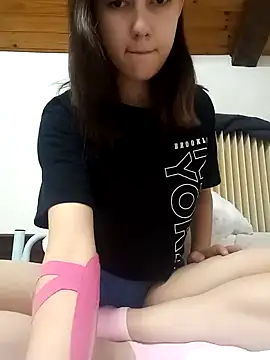 Snapshot of ella_grays chatting on December 11, 7:14 pm ella grays online show from December 11, 7:14 pm