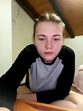 Snapshot of ella_grays chatting on January 17, 9:28 pm ella grays online show from January 17, 9:28 pm