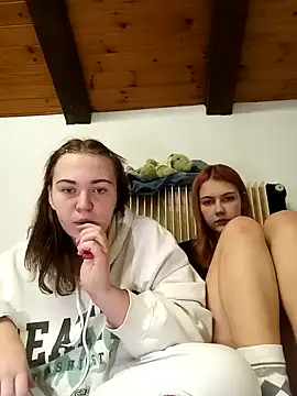 Snapshot of ella_grays chatting on January 21, 6:45 pm ella grays online show from January 21, 6:45 pm