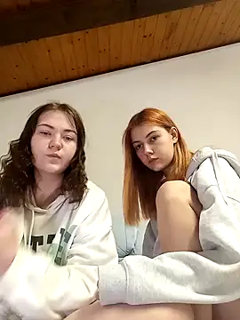 Snapshot of ella_grays chatting on February 2, 4:54 pm ella grays online show from February 2, 4:54 pm