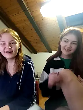 Snapshot of ella_grays chatting on February 21, 5:31 pm ella grays online show from February 21, 5:31 pm