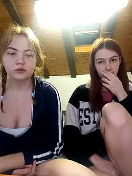 Snapshot of ella_grays chatting on February 24, 6:15 pm ella grays online show from February 24, 6:15 pm