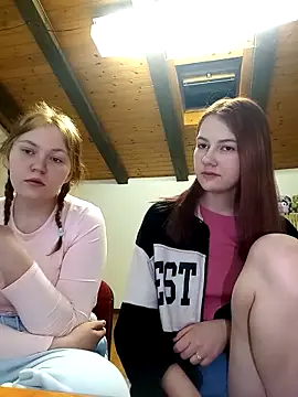 Snapshot of ella_grays chatting on February 25, 6:42 pm ella grays online show from February 25, 6:42 pm