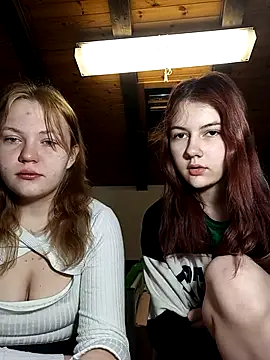 Snapshot of ella_grays chatting on March 3, 6:22 pm ella grays online show from March 3, 6:22 pm
