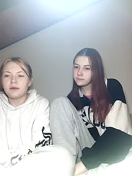 Snapshot of ella_grays chatting on March 19, 6:23 pm ella grays online show from March 19, 6:23 pm