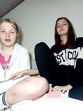 Snapshot of ella_grays chatting on March 22, 6:14 pm ella grays online show from March 22, 6:14 pm