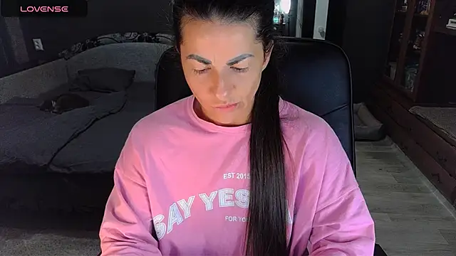 Snapshot of Aria_Dl chatting on October 1, 11:16 am Aria Dl online show from October 1, 11:16 am