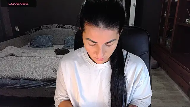 Snapshot of Aria_Dl chatting on December 1, 11:48 am Aria Dl online show from December 1, 11:48 am