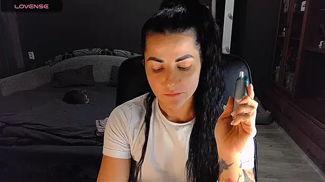 Snapshot of Aria_Dl chatting on December 5, 4:03 pm Aria Dl online show from December 5, 4:03 pm