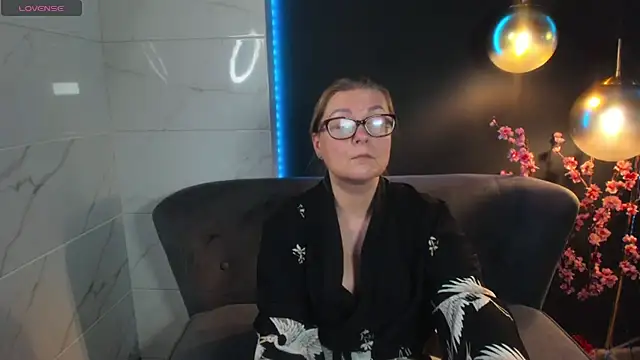 AlexandraKind online show from December 29, 2:17 am