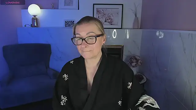 AlexandraKind online show from January 3, 11:12 pm