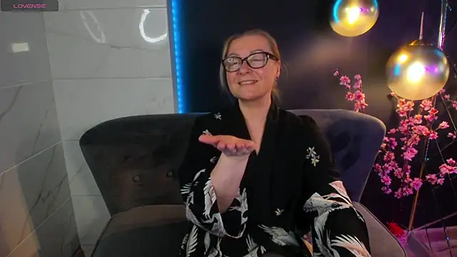 AlexandraKind online show from January 6, 2:15 am