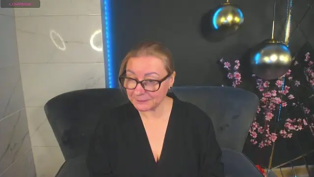 AlexandraKind online show from January 12, 4:50 pm