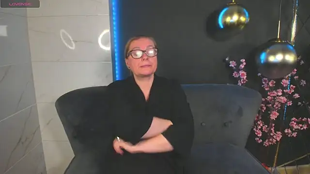 AlexandraKind online show from January 13, 5:01 am