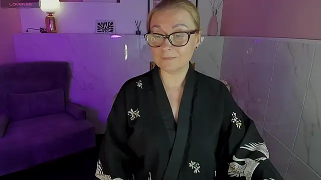 AlexandraKind online show from January 17, 11:18 pm