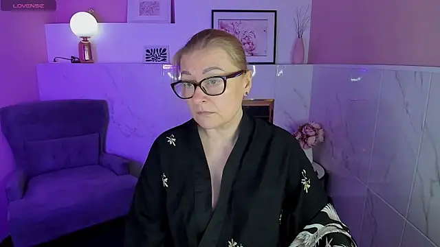 AlexandraKind online show from January 19, 1:33 pm