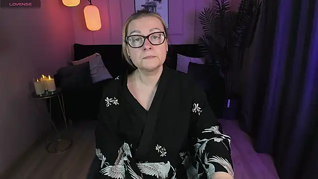 AlexandraKind online show from January 20, 8:40 pm