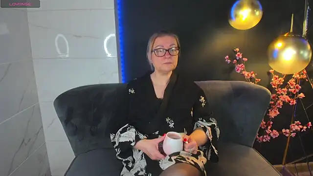 AlexandraKind online show from January 22, 1:32 pm
