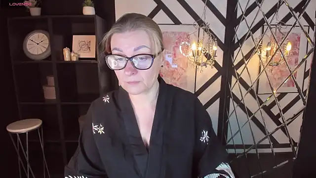 AlexandraKind online show from February 5, 1:33 pm