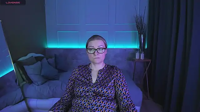 AlexandraKind online show from February 25, 2:47 am