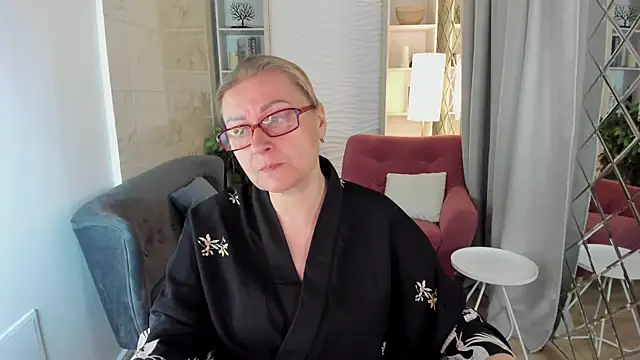 AlexandraKind online show from October 6, 8:39 pm